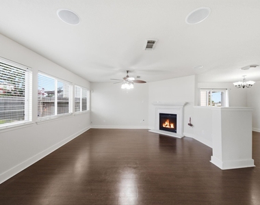 6146 Settlers Lake Circle W - Photo Thumbnail 2