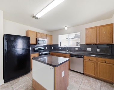 6146 Settlers Lake Circle W - Photo Thumbnail 3