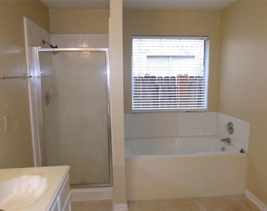 14715 Cypress Green Drive - Photo Thumbnail 10