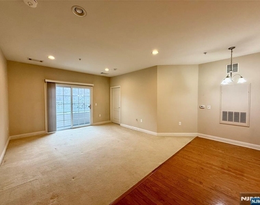 2214 Ramapo - Photo Thumbnail 1