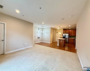 2214 Ramapo - Photo Thumbnail 4