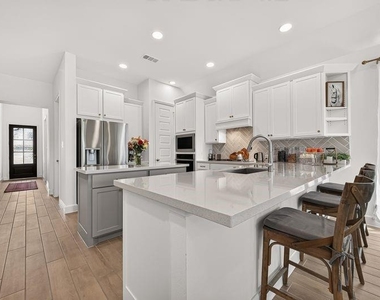 427 Mulberry Creek Street - Photo Thumbnail 32