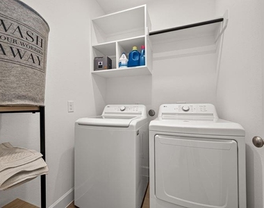 427 Mulberry Creek Street - Photo Thumbnail 17