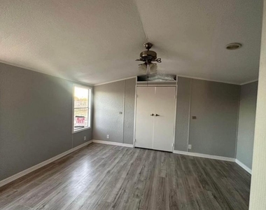 23516 Patricia Lane - Photo Thumbnail 8