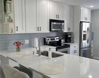 3914 Orange Grove Boulevard - Photo Thumbnail 2