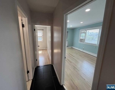 156 Morgan - Photo Thumbnail 10