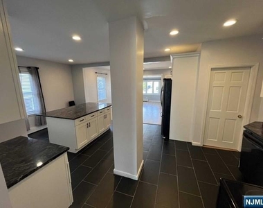 156 Morgan - Photo Thumbnail 9