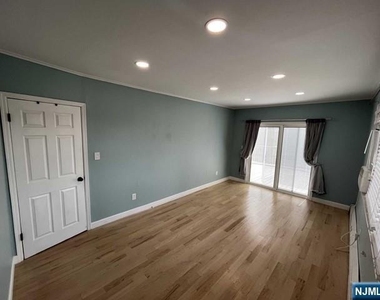 156 Morgan - Photo Thumbnail 12