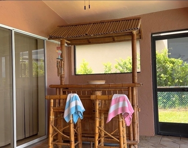 105 Sw 39th Place - Photo Thumbnail 4