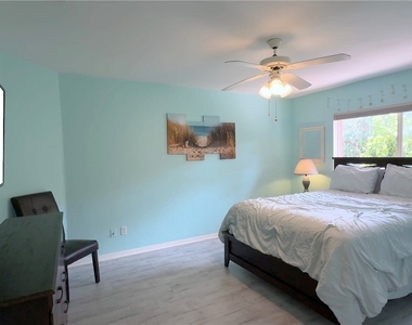 105 Sw 39th Place - Photo Thumbnail 17