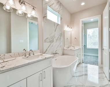 810 Mansfield Street - Photo Thumbnail 31