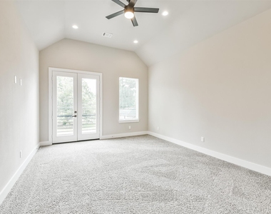 810 Mansfield Street - Photo Thumbnail 27