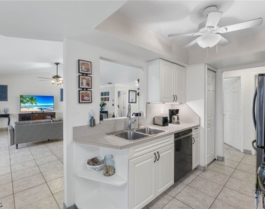 1327 Se 17th Street - Photo Thumbnail 24