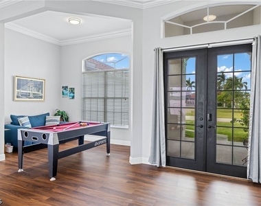 1049 Nw 38th Place - Photo Thumbnail 28
