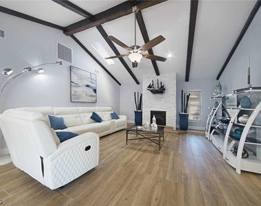 2633 Se 19th Place - Photo Thumbnail 14