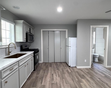 1514 Park Street - Photo Thumbnail 2