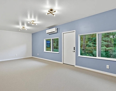 31 Paradise Loop - Photo Thumbnail 1