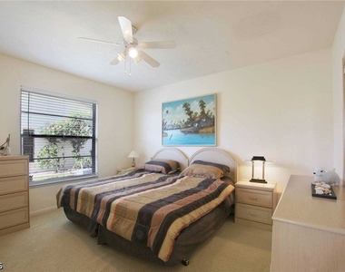 1422 Se 12th Terrace - Photo Thumbnail 11
