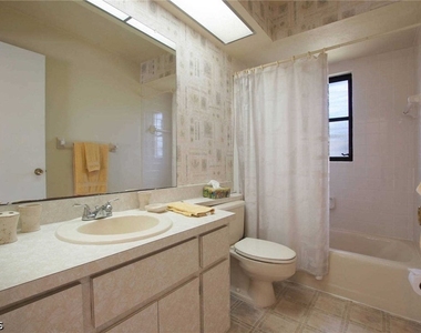 1422 Se 12th Terrace - Photo Thumbnail 12