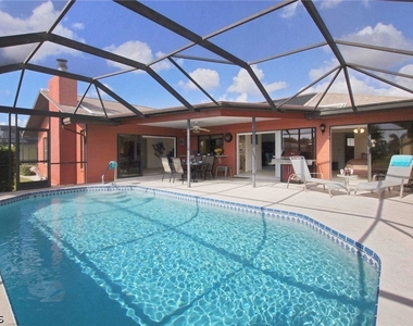 1422 Se 12th Terrace - Photo Thumbnail 13