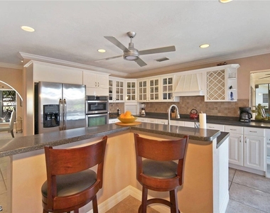 1704 Savona Parkway - Photo Thumbnail 5