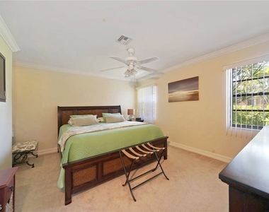 1704 Savona Parkway - Photo Thumbnail 11