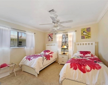 1704 Savona Parkway - Photo Thumbnail 12