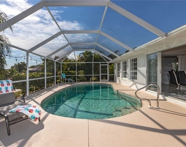 2308 Se 27th Street - Photo Thumbnail 14