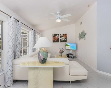2308 Se 27th Street - Photo Thumbnail 17
