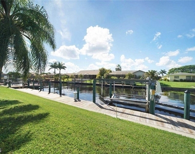 2308 Se 27th Street - Photo Thumbnail 20