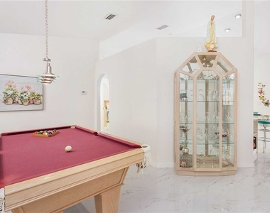 2308 Se 27th Street - Photo Thumbnail 18