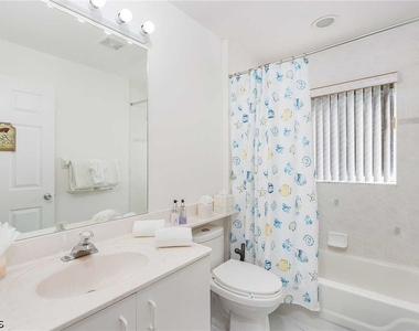 2308 Se 27th Street - Photo Thumbnail 11