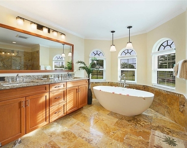 4138 Sw 5th Avenue - Photo Thumbnail 14