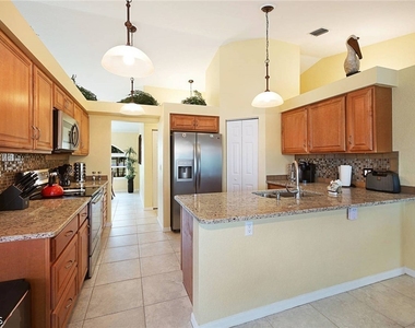 4138 Sw 5th Avenue - Photo Thumbnail 11