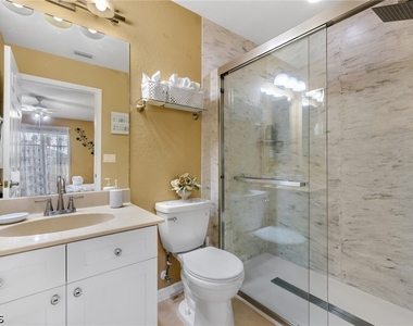1001 Ne 6th Avenue - Photo Thumbnail 8