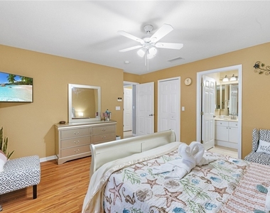 1001 Ne 6th Avenue - Photo Thumbnail 7