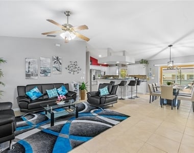 1001 Ne 6th Avenue - Photo Thumbnail 2