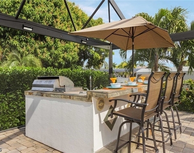 5325 Delano Court - Photo Thumbnail 9