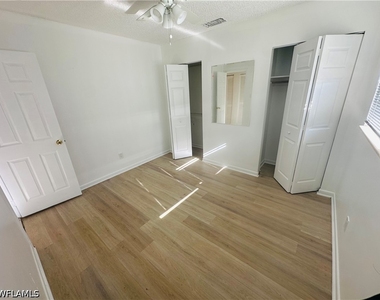 1215 S Alhambra Circle - Photo Thumbnail 10