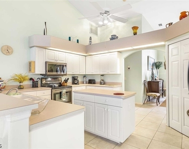 2807 Sw 31st Lane - Photo Thumbnail 4