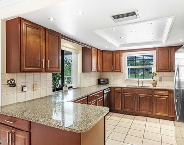 1312 Se 20th Street - Photo Thumbnail 6