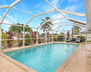 1026 Se 30th Street - Photo Thumbnail 17