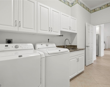 1811 Se 37th Terrace - Photo Thumbnail 35