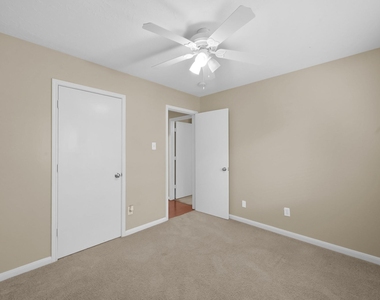 506 Paradise Lane - Photo Thumbnail 19