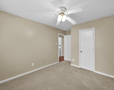 506 Paradise Lane - Photo Thumbnail 16