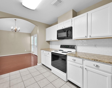 506 Paradise Lane - Photo Thumbnail 8
