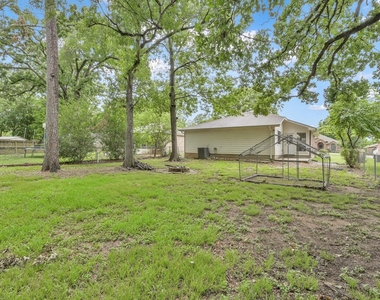 506 Paradise Lane - Photo Thumbnail 23