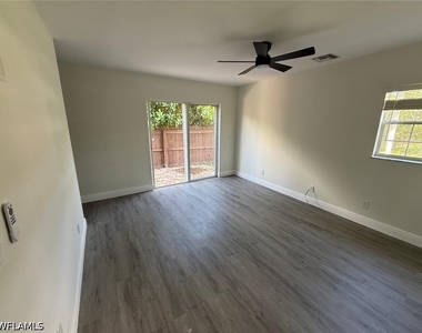 5248 Confederate Drive - Photo Thumbnail 21