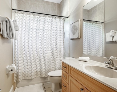 2817 Sw 42nd Lane - Photo Thumbnail 15
