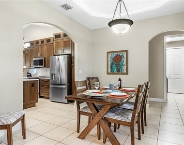 2817 Sw 42nd Lane - Photo Thumbnail 5